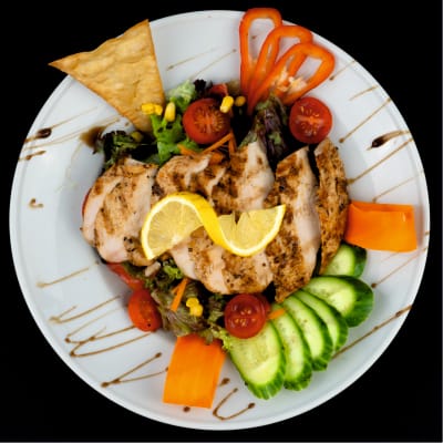 ızgara tavuklu salata